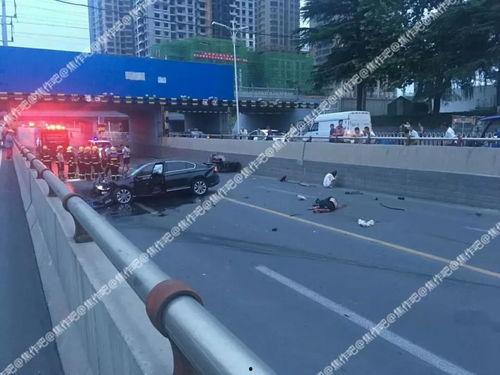 登封市最新爆料车祸事件,惊心动魄的生死瞬间，紧急救援展开  第1张